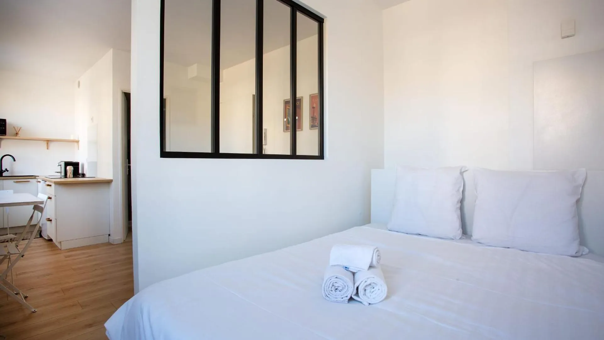 Studio Acropolis District Nice 0*,  France